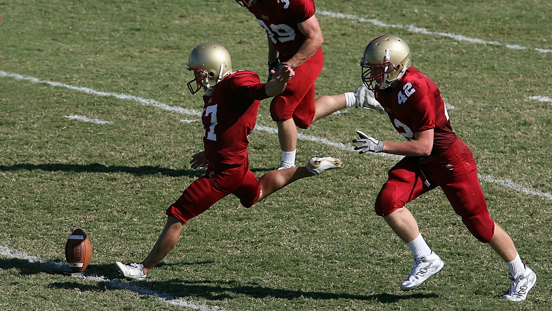 皇家马德里主场力克巴塞罗那 西甲争冠悬念再起
